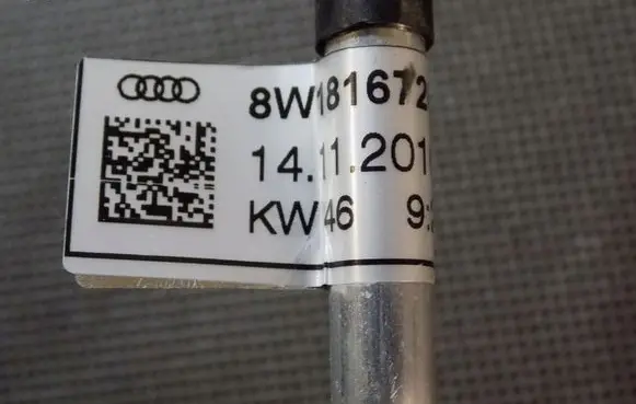 Audi RS5 Air conditioning (A/C) pipe/hose 8W1816720