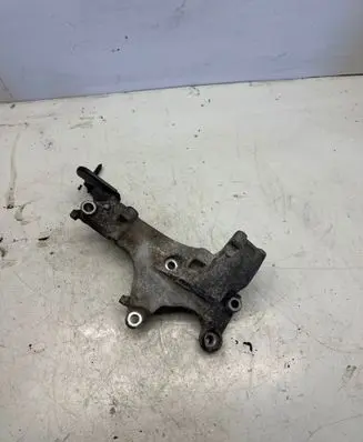 Volkswagen PASSAT B5.5 Generator/alternator bracket 038903143AB