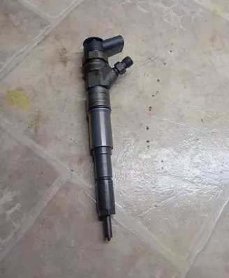 BMW 7 E65 E66 Fuel injector 0445110216 7793886