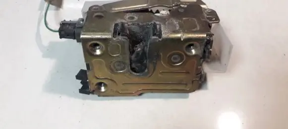 Renault Megane I Rear door lock
