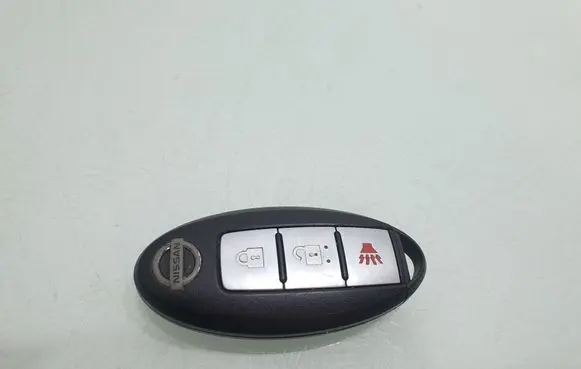 Nissan Juke I F15 Ignition key/card 