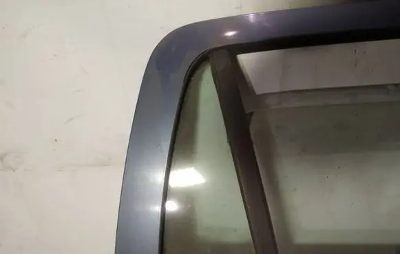 Opel Astra G Rear vent window glass as2