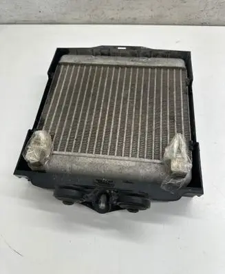 BMW 6 F06 Gran coupe Engine oil radiator 7572542 P8413002