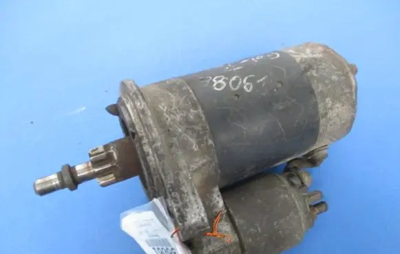 Volkswagen Golf III Starter motor