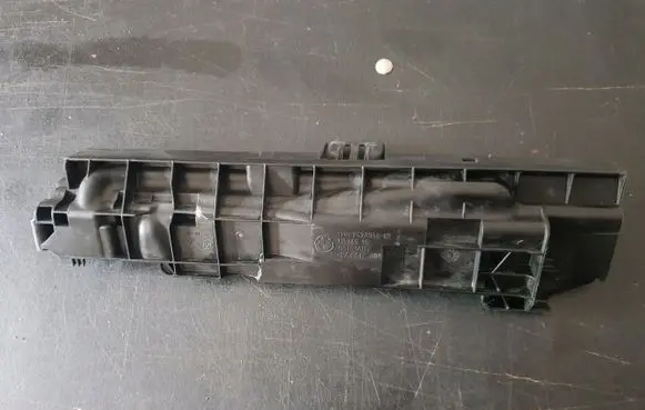 BMW X1 E84 Radiator mount bracket 7524912MAPACAR