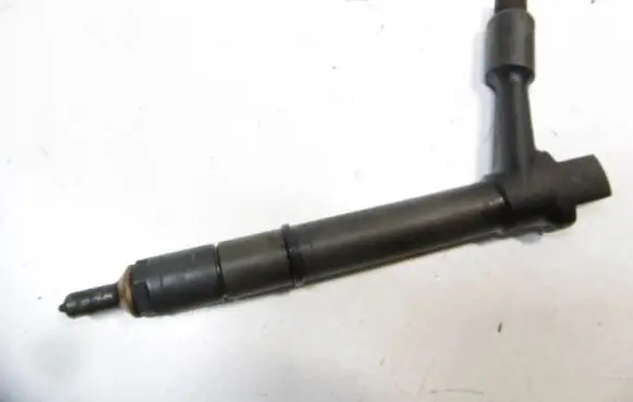 Opel Combo C Fuel injector TJBB01901D