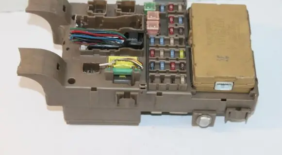 Toyota Corolla E120 E130 Fuse box set 8264113040