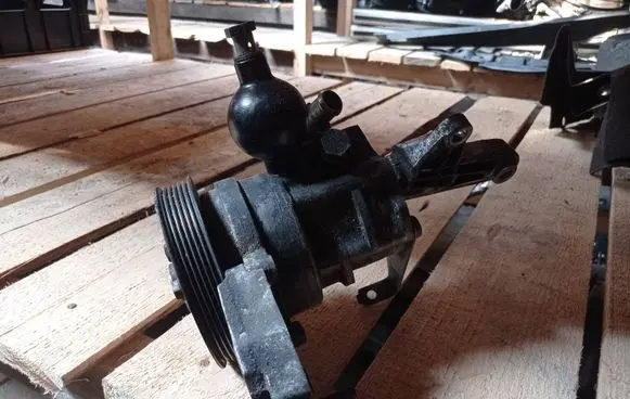 BMW 7 E65 E66 Power steering pump 6760074042