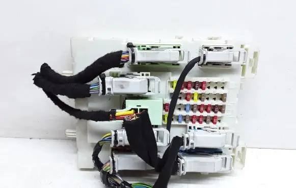 Volvo V40 Fuse module 31394135