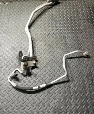 BMW X5M E70 Air conditioning (A/C) pipe/hose 9187635 9166097 1916M