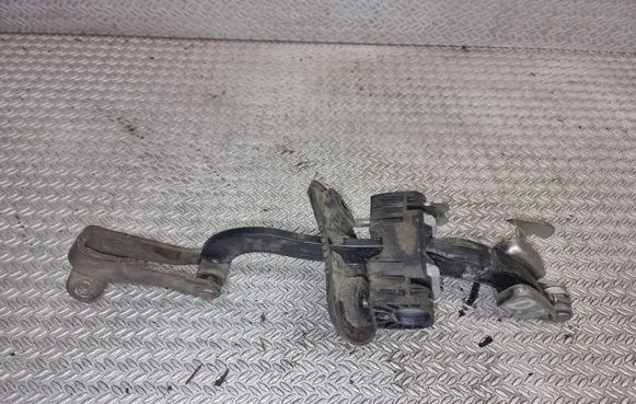 Fiat Ducato Rear door check strap stopper 