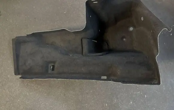 Trunk/boot side trim panel