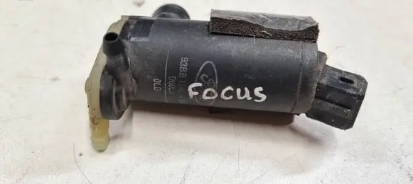 Ford Focus Windscreen/windshield washer pump 93BB17K624BA