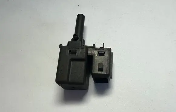 Brake pedal sensor switch