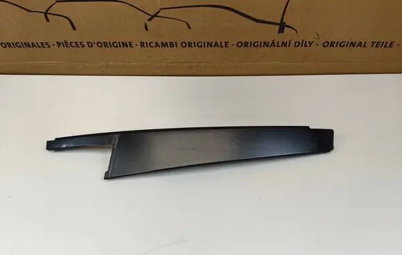 BMW 5 F10 F11 Rear door glass trim molding 7182294