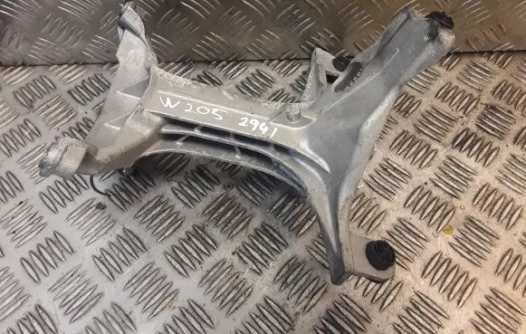 Mercedes-Benz C W205 Engine mounting bracket 2740980939 A2740980939