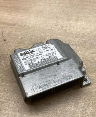 Citroen C4 I Airbag control unit/module 606474700 9662919280