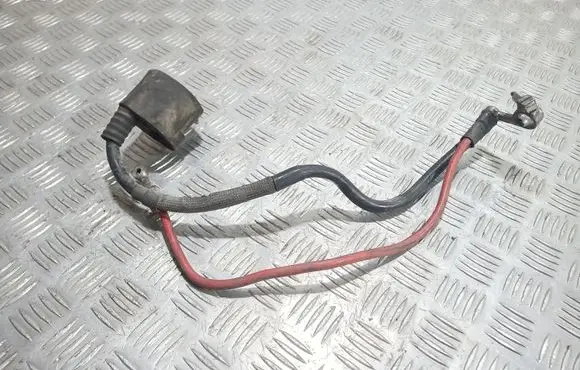 Volkswagen Golf V Positive cable (battery)