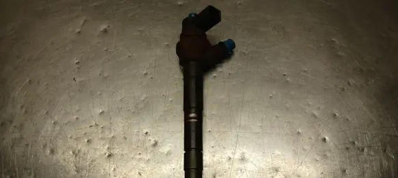 Audi A4 S4 B8 8K Fuel injector 03L130277J