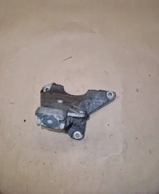 Audi A4 S4 B6 8E 8H Engine mounting bracket 8E0199308A