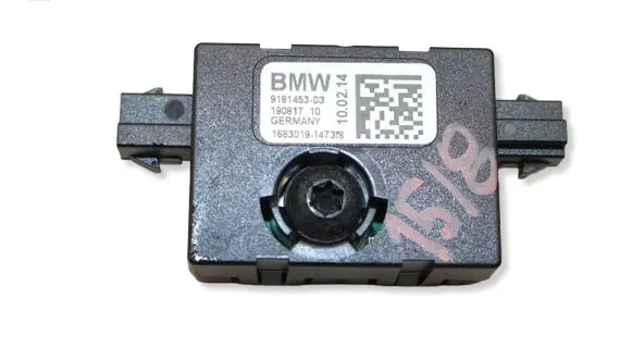 BMW X3 F25 Aerial antenna amplifier 9181453 19081710 1683019
