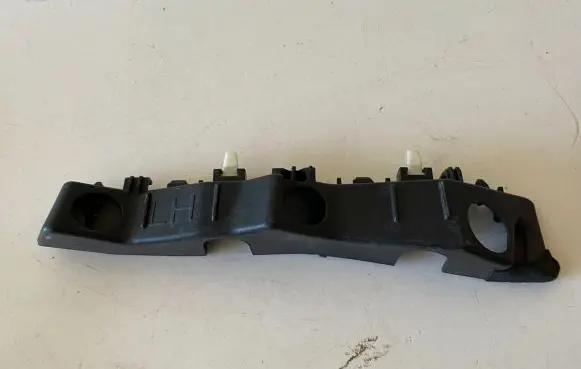 KIA Optima Fender mounting bracket 86513D4000
