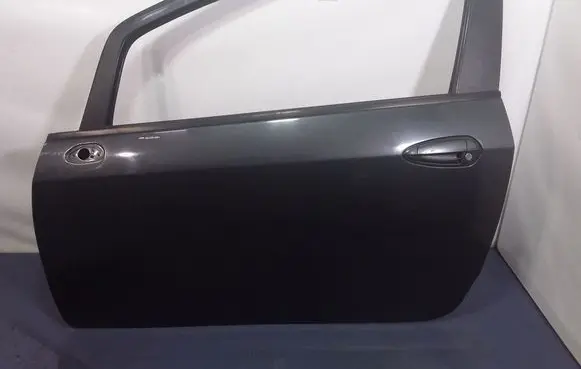 Fiat Punto (199) Front door 