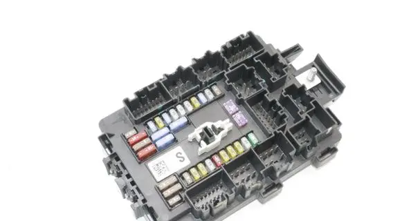 Tesla Model S Fuse module 103440900A