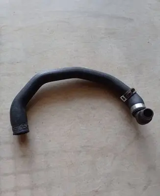 Mercedes-Benz GL X164 Engine coolant pipe/hose a1645060035