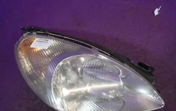 Citroen Xsara Picasso Headlight/headlamp 89300200