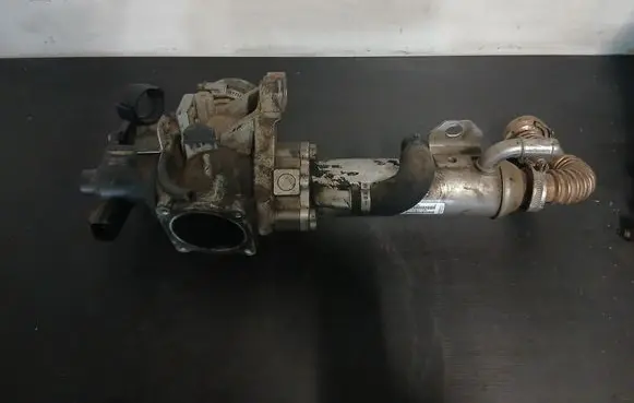 Volvo S60 EGR valve cooler 880172N