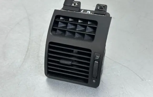 Volkswagen Touran I Dashboard side air vent grill/cover trim 1T0819703B
