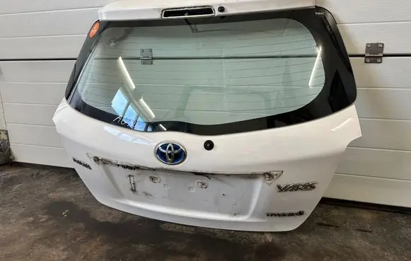 Toyota Yaris Tailgate/trunk/boot lid