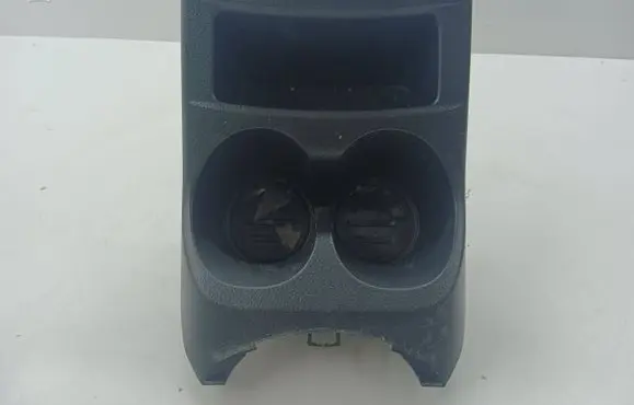 Cup holder front