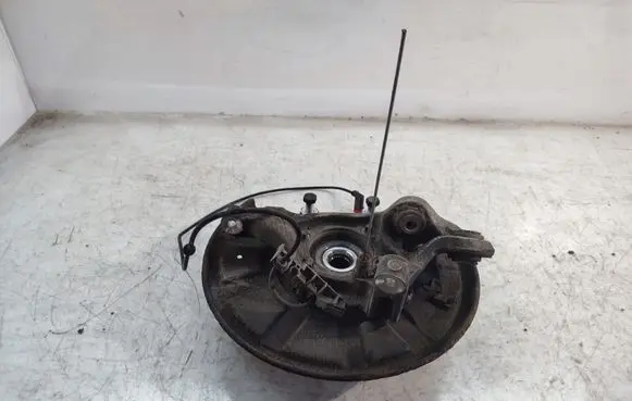 Mercedes-Benz GLK (X204) Rear wheel hub
