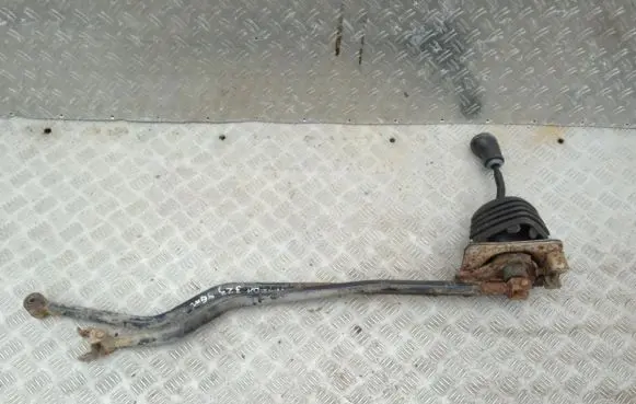 Mazda 323 Gear shifter/selector