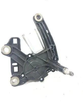 Rear door manual window regulator
