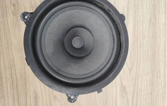Volvo V70 Rear door speaker 30679498 06W51 CDV5A