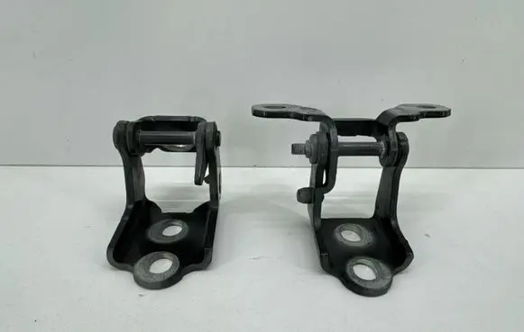 Renault Megane IV Front door hinge set ES715057R