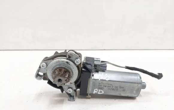Mercedes-Benz R W251 Seat adjustment motor 0390203002 820418984