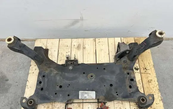 Volvo V40 Front subframe MMAUTKO23736