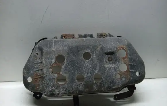 Ford Mustang V Fuel tank mounting bracket 