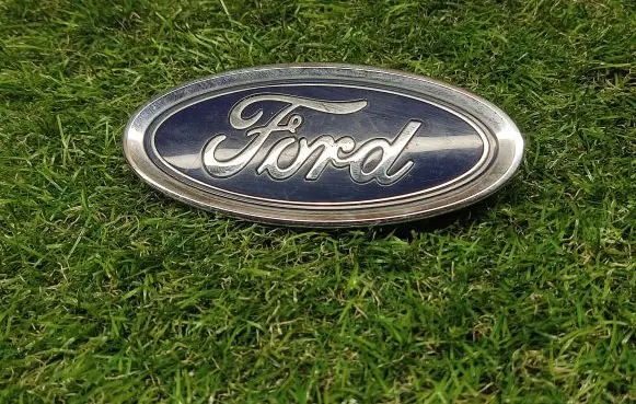 Ford Focus ST Manufacturer badge logo/emblem C1BB8B2262AA