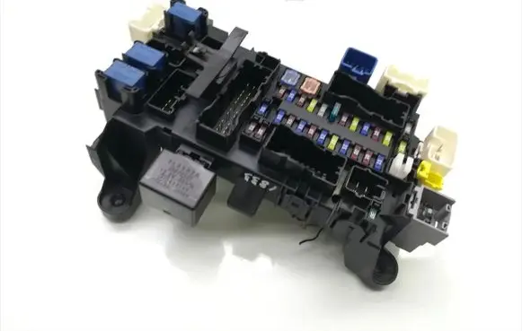 Hyundai Santa Fe Fuse module 04195H29