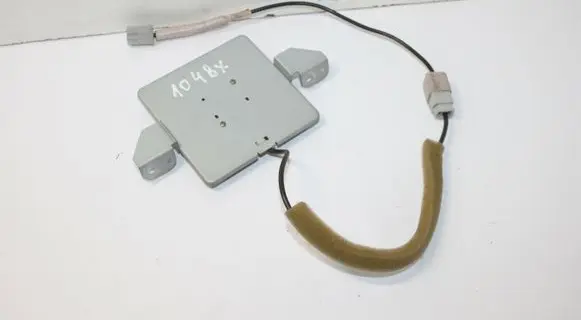 Toyota Corolla Verso E121 Aerial GPS antenna 8686064010