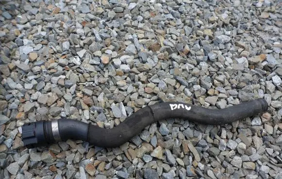 BMW 5 E39 Engine coolant pipe/hose