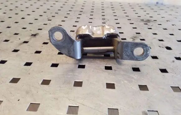Toyota Yaris Rear door upper hinge