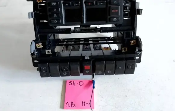 Audi A4 S4 B5 8D Dashboard 8D0858005