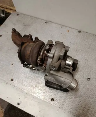 Peugeot 3008 II Turbo 9813852580 53039700578