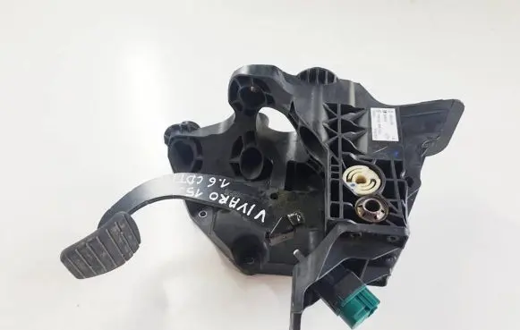 Opel Vivaro Brake pedal 465010176R 93868407 0049341